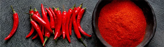 piments chinois entiers et en poudre